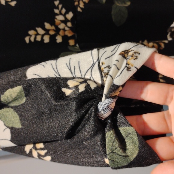 Ava James size 1X long sleeve black with magnolia flower pattern dress - Picture 5 of 5